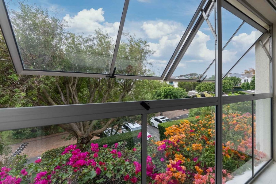 3 Bedroom Property for Sale in Vredehoek Western Cape